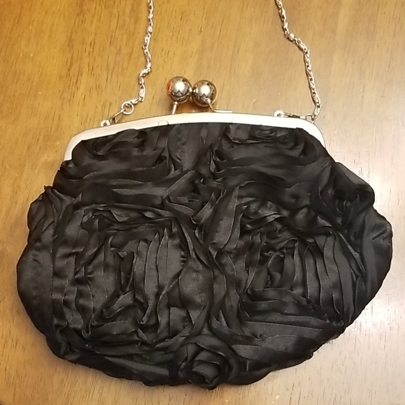 $5 ITEM. Black and silver evening bag. MUST BUNDLE WITH TWO OTHER ITEMS - Picture 3 of 8